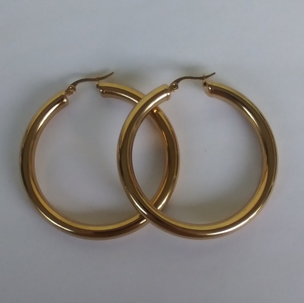 Gold stainless steel hollow hoops